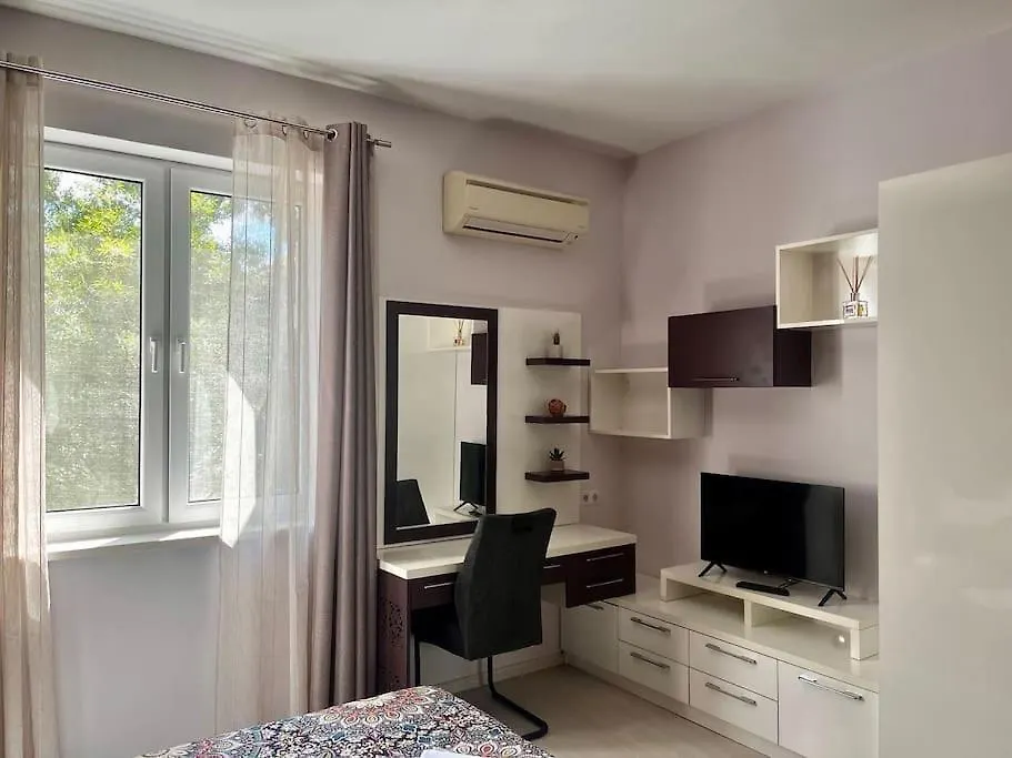 아파트 Cozy 2Br Oasis In Central 부르가스 불가리아