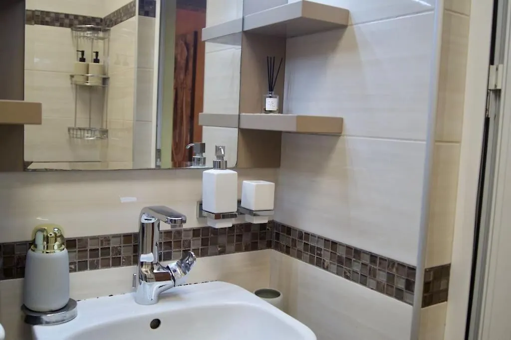 Cozy 2Br Oasis In Central Burgas Apartment