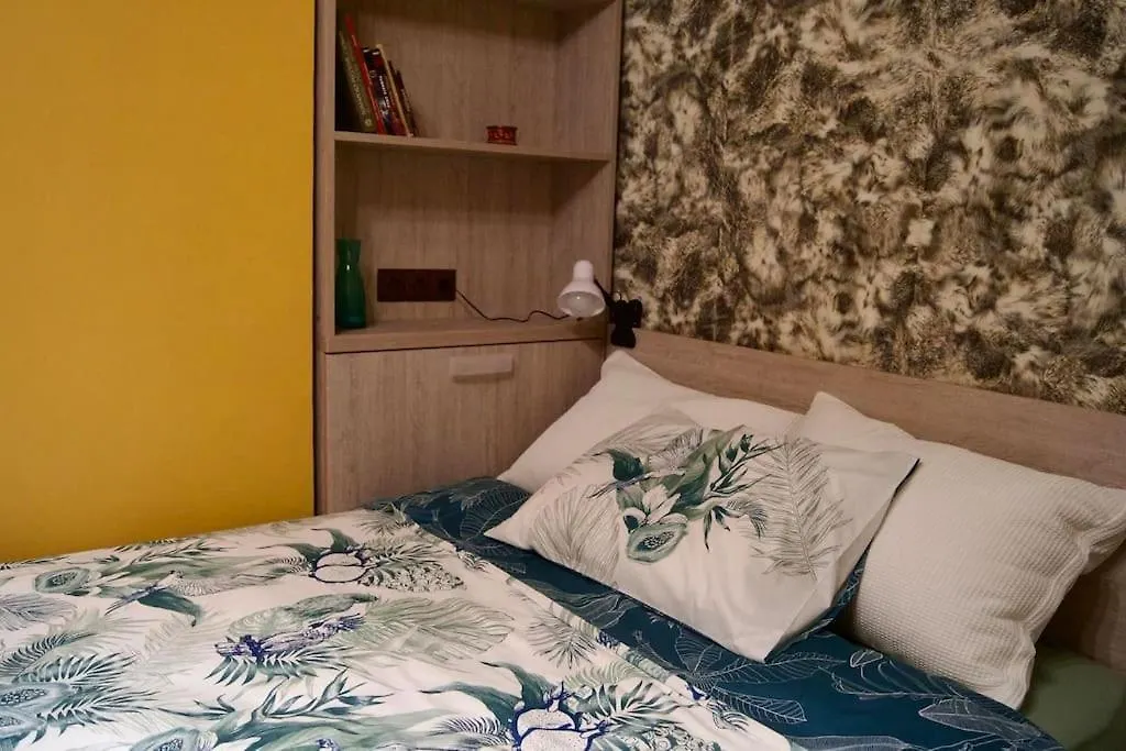 Cozy 2Br Oasis In Central Burgas